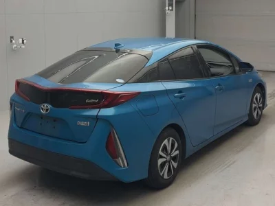 Toyota PRIUS PHV  с аукциона в Японии