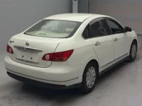 Nissan SYLPHY лот № 33017 оценка R  с аукциона в Японии 1