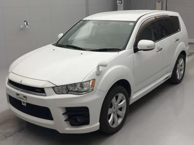 Mitsubishi OUTLANDER  с аукциона в Японии