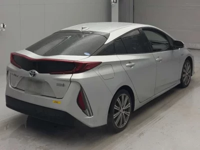 Toyota Prius PHV