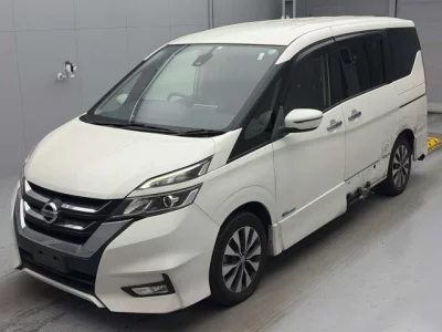 Nissan SERENA  с аукциона в Японии