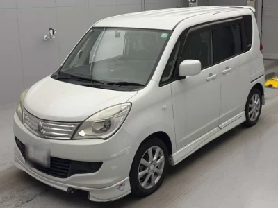 Mitsubishi DELICA D2