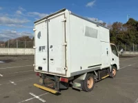 Toyota DYNA лот № 63549 оценка R  с аукциона в Японии 1