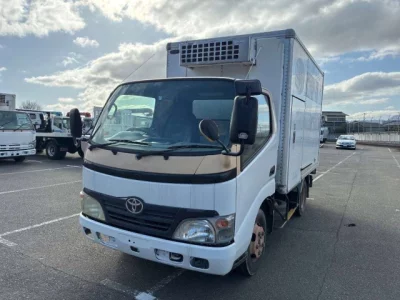 Toyota DYNA  с аукциона в Японии