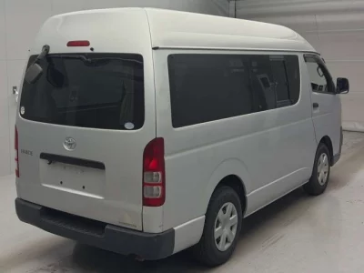 Toyota HIACE VAN  с аукциона в Японии