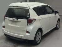 Toyota RACTIS лот № 4387 оценка 3.5  с аукциона в Японии 1