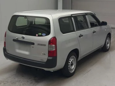 Toyota SUCCEED  с аукциона в Японии