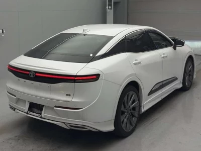 Toyota CROWN CROSSOVER  с аукциона в Японии