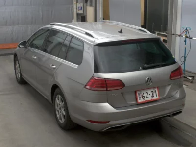 Volkswagen GOLF VARIANT