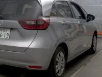 Honda FIT лот № 10047 оценка 4  с аукциона в Японии 4