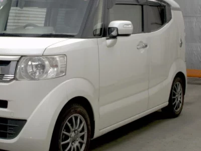Honda N-Box Slash