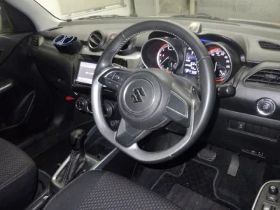 Suzuki SWIFT  с аукциона в Японии