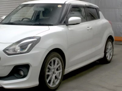 Suzuki SWIFT  с аукциона в Японии