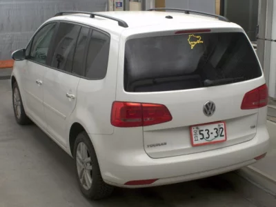 Volkswagen GOLF TOURAN  с аукциона в Японии