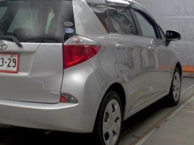 Toyota RACTIS  с аукциона в Японии