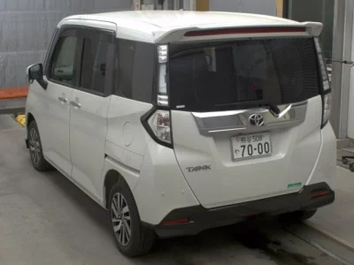 Toyota TANK
