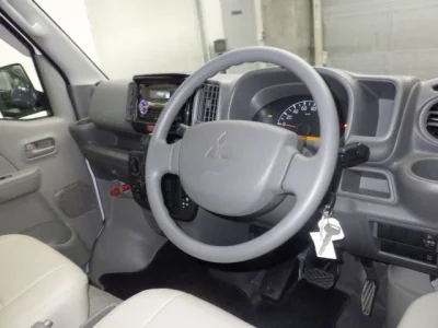 Mitsubishi MINICAB VAN