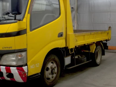 Toyota DYNA  с аукциона в Японии
