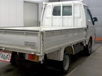 Mitsubishi DELICA TRUCK  с аукциона в Японии