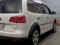 Volkswagen GOLF TOURAN лот № 4077 оценка 3.5  с аукциона в Японии 3