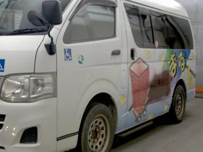 Toyota HiAce Van