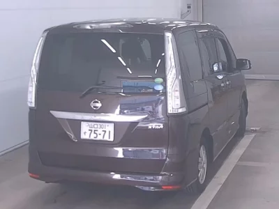 Nissan SERENA  с аукциона в Японии