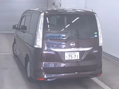 Nissan SERENA  с аукциона в Японии
