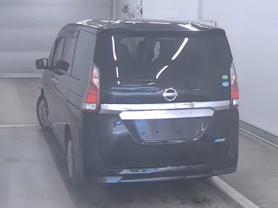 Nissan SERENA  с аукциона в Японии