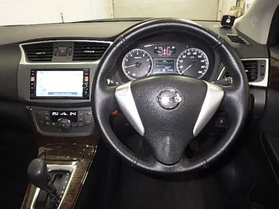 Nissan SYLPHY  с аукциона в Японии