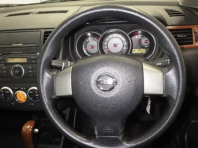 Nissan TIIDA LATIO