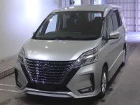 Nissan SERENA лот № 7015 оценка 4  с аукциона в Японии 4