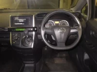 Toyota WISH лот № 5121 оценка 3  с аукциона в Японии 2