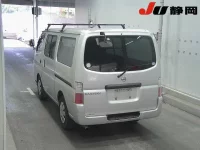 Nissan CARAVAN VAN лот № 5025 оценка R  с аукциона в Японии 1
