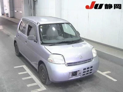 Daihatsu Esse