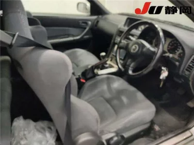 Nissan SKYLINE  с аукциона в Японии