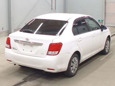 Toyota COROLLA AXIO  с аукциона в Японии