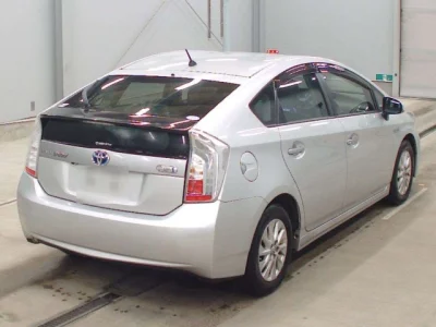 Toyota PRIUS PHV  с аукциона в Японии