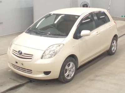 Toyota VITZ  с аукциона в Японии