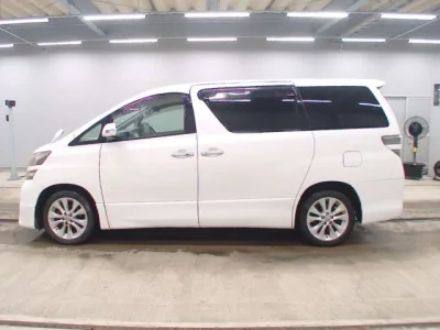 Toyota VELLFIRE  с аукциона в Японии