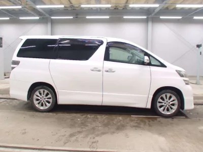 Toyota VELLFIRE  с аукциона в Японии