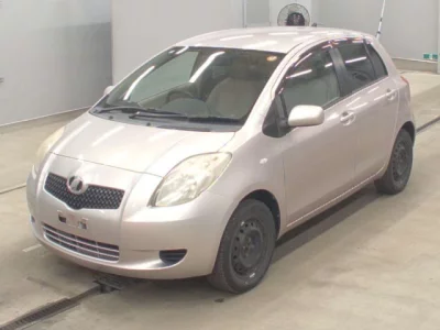 Toyota VITZ  с аукциона в Японии