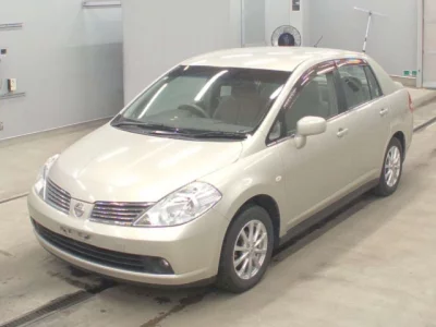 Nissan TIIDA LATIO