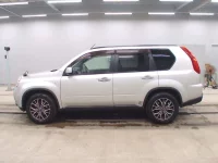 Nissan X-TRAIL лот № 3072 оценка 3.5  с аукциона в Японии 3
