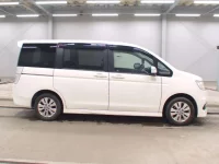 Honda STEP WAGON лот № 2013 оценка 3  с аукциона в Японии 2
