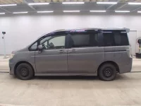 Honda STEP WAGON лот № 3083 оценка 3.5  с аукциона в Японии 3
