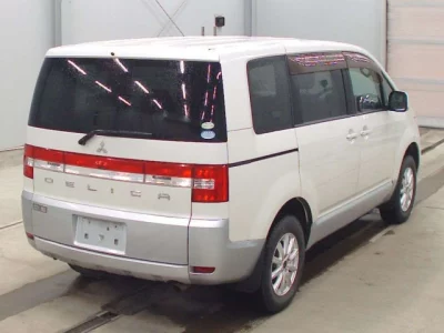 Mitsubishi DELICA D5