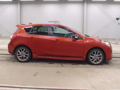 Mazda AXELA  с аукциона в Японии