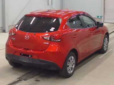 Mazda DEMIO  с аукциона в Японии