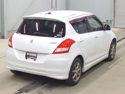 Suzuki SWIFT  с аукциона в Японии