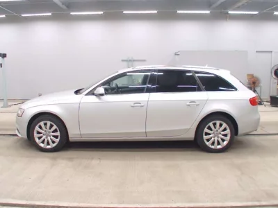 Audi A4  с аукциона в Японии